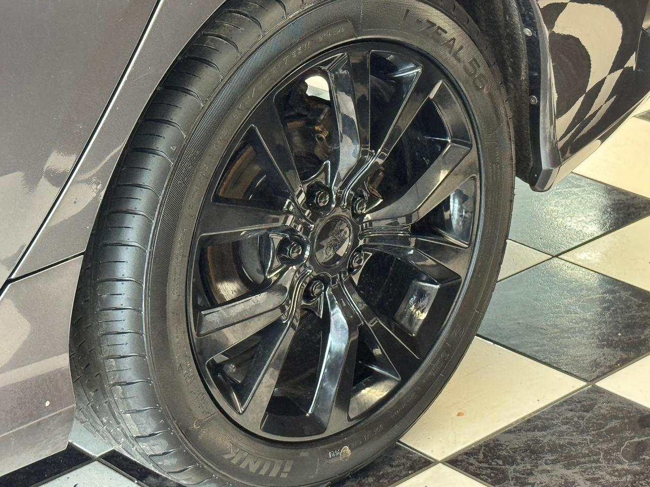 2019 Honda Civic LX+New Tires+Brakes+Camera+Adaptive Cruise+LKA Photo