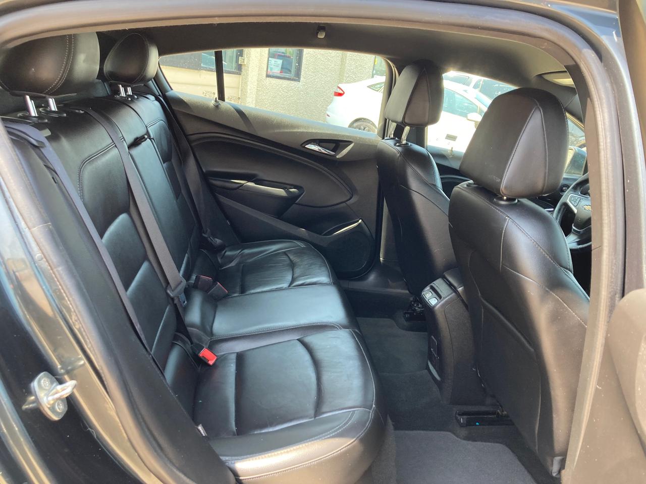 2018 Chevrolet Cruze Premier - Photo #16