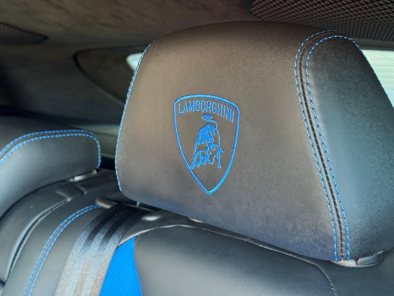 2022 Lamborghini Urus Base **WRAPPED MATTE BLACK**BLUE ELEOS PAINT** - Photo #23