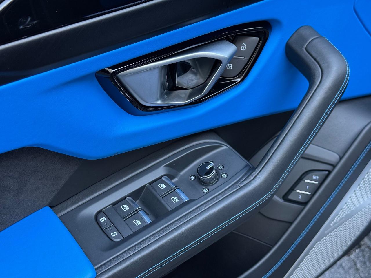 2022 Lamborghini Urus Base **WRAPPED MATTE BLACK**BLUE ELEOS PAINT** - Photo #33