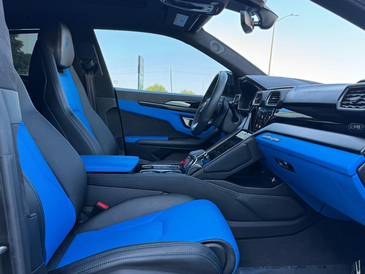 2022 Lamborghini Urus Base **WRAPPED MATTE BLACK**BLUE ELEOS PAINT** - Photo #34