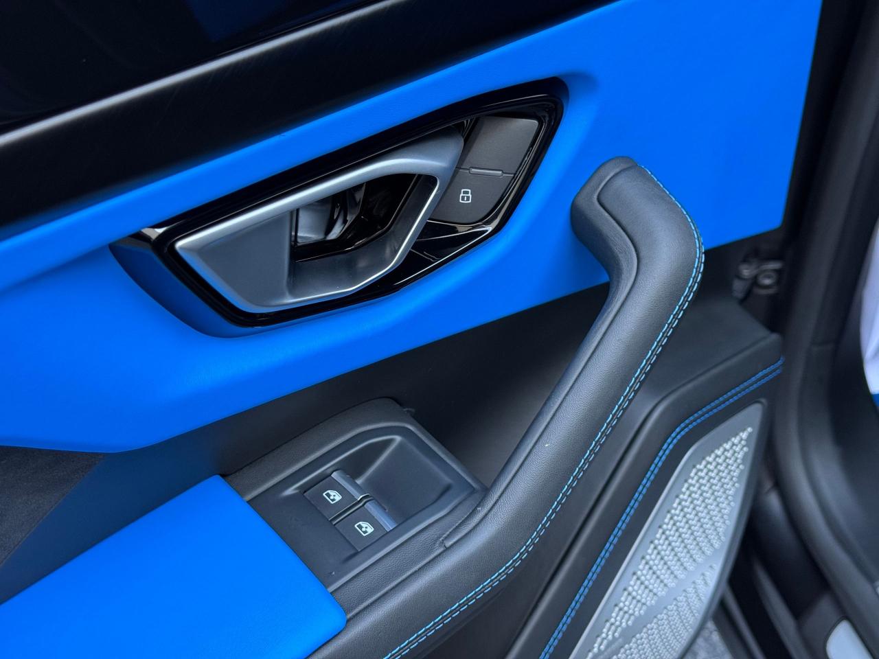2022 Lamborghini Urus Base **WRAPPED MATTE BLACK**BLUE ELEOS PAINT** - Photo #48