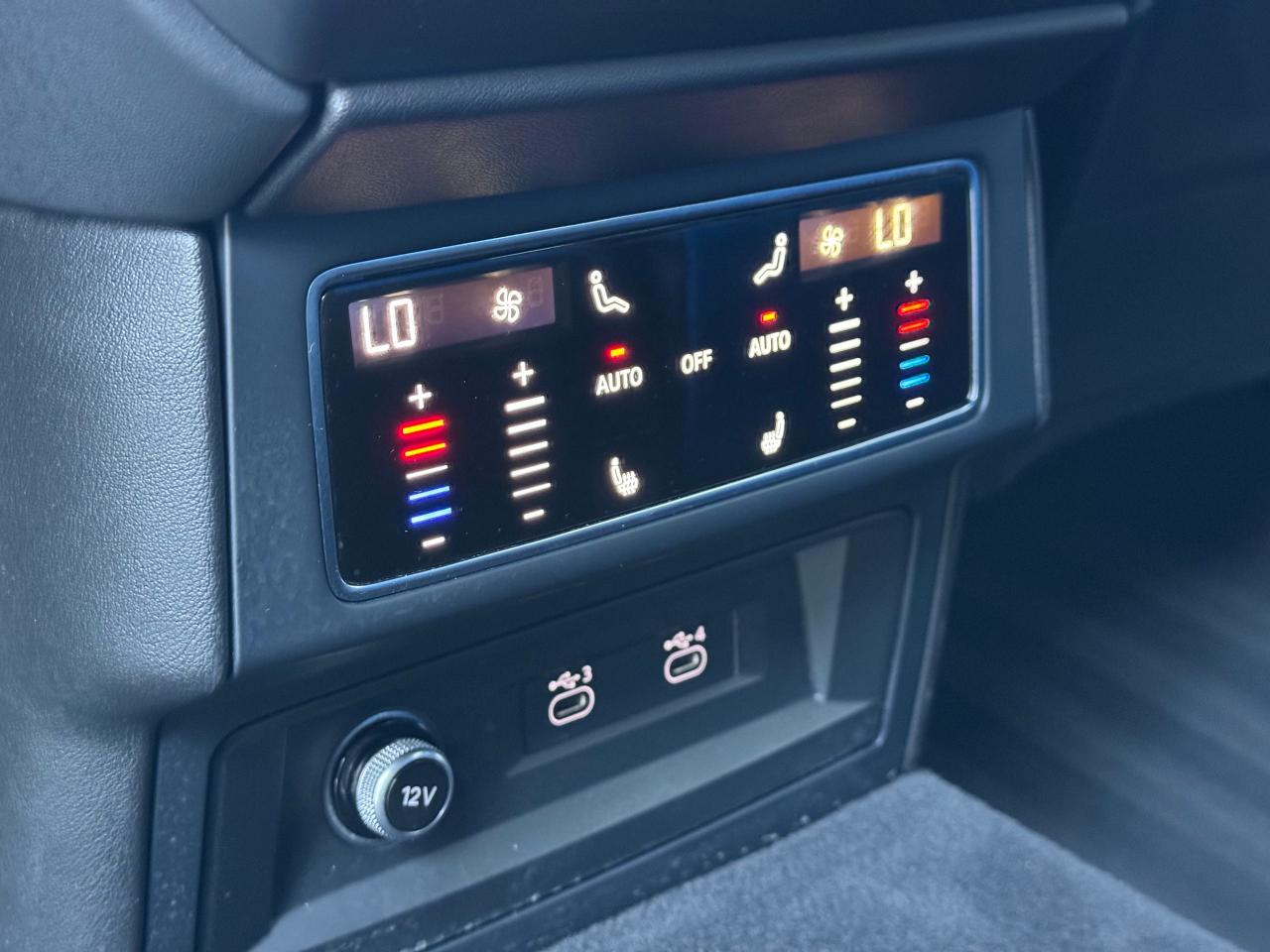 2022 Lamborghini Urus Base **WRAPPED MATTE BLACK**BLUE ELEOS PAINT** - Photo #50