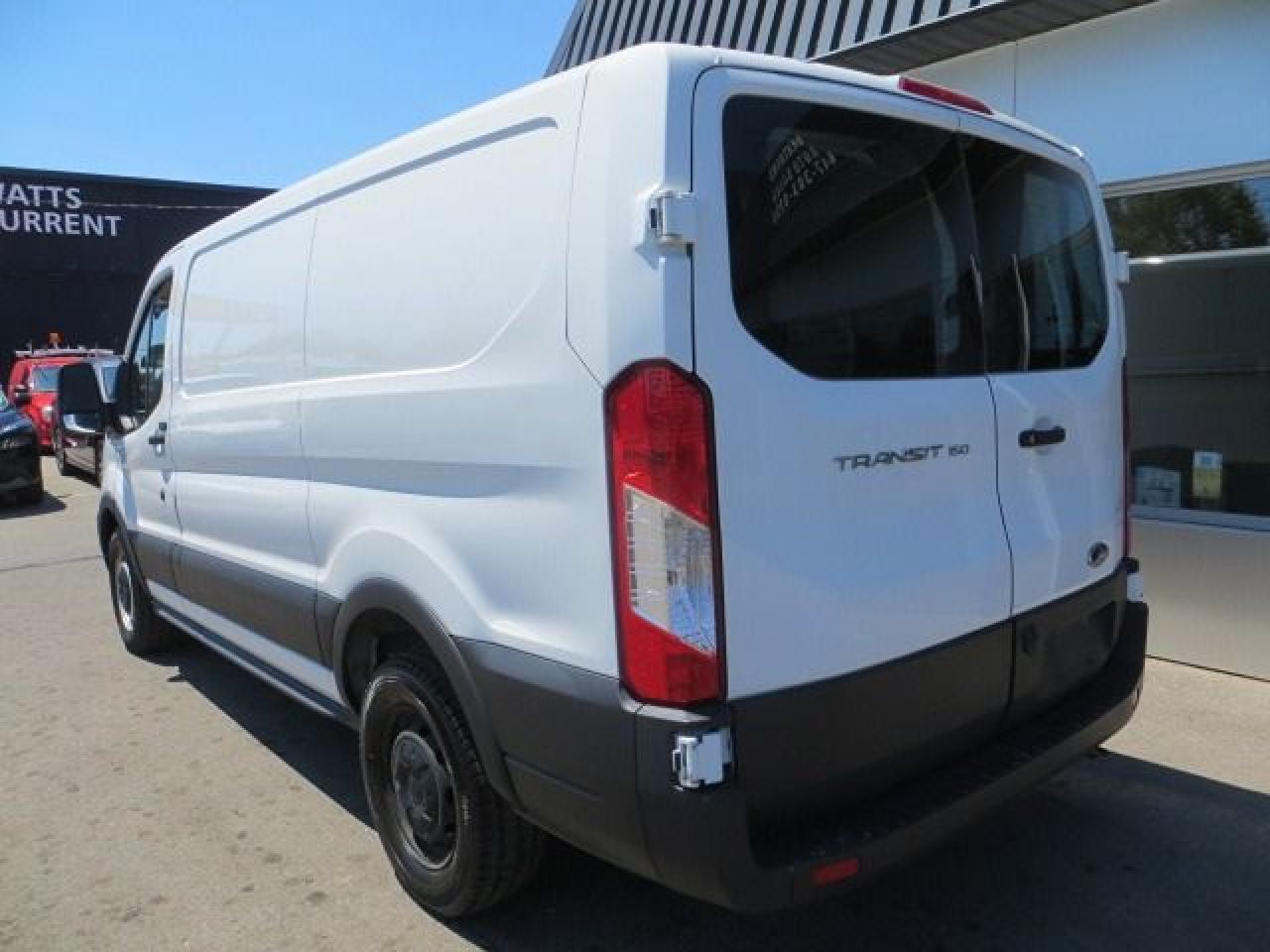 2020 Ford Transit Cargo Van CERTIFIED, SHELVES,DIVIDER, REAR CAMERA, LIKE NEW - Photo #5