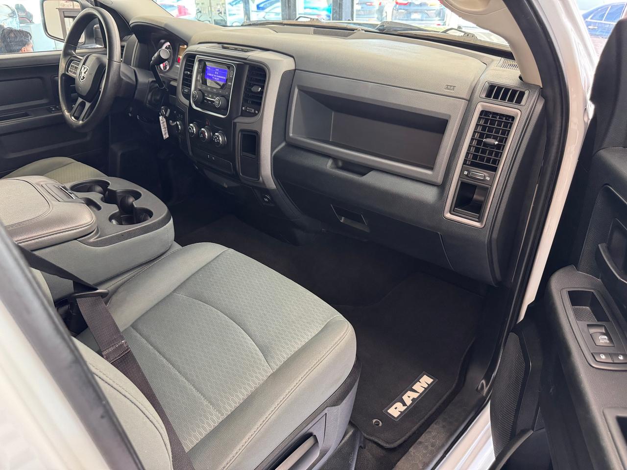 2016 RAM 1500 SXT 5.7L V8 HEMI 4x4 Quad+New Brakes+CLEAN CARFAX Photo