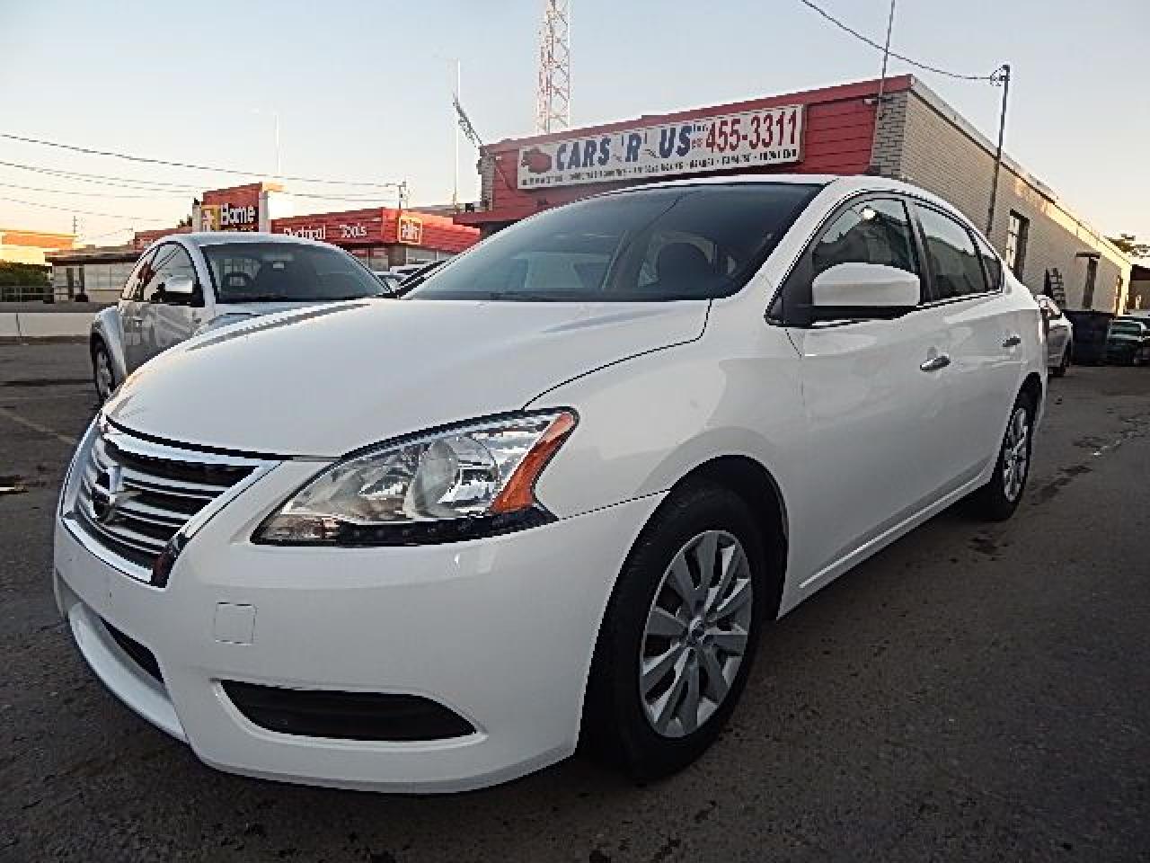 2014 Nissan Sentra S Photo2