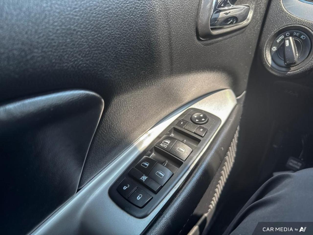2020 Dodge Journey SE / 7 PASS / DUAL CLIMATE / AC / AUTO / CD PLAYER - Photo #13