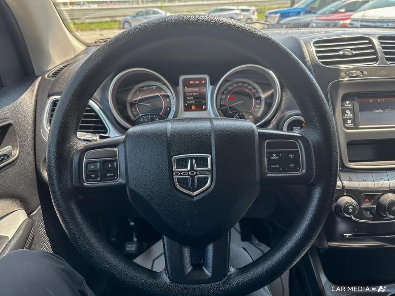 2020 Dodge Journey SE / 7 PASS / DUAL CLIMATE / AC / AUTO / CD PLAYER - Photo #18