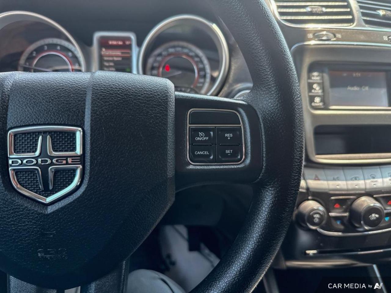 2020 Dodge Journey SE / 7 PASS / DUAL CLIMATE / AC / AUTO / CD PLAYER - Photo #20
