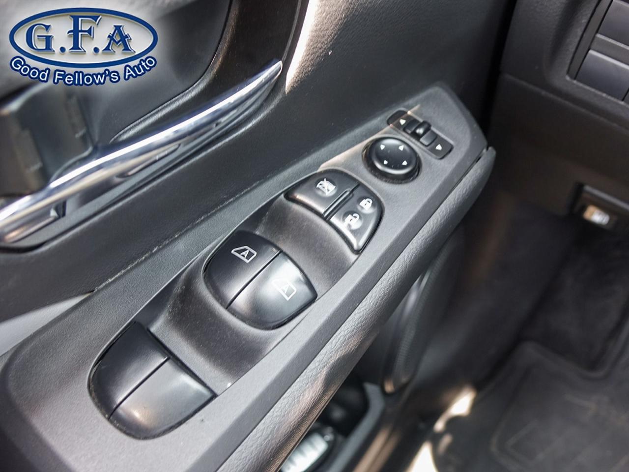 2021 Nissan Kicks PREMIUM MODEL, SUNROOF, LEATHER SEATS, REARVIEW CA Photo18