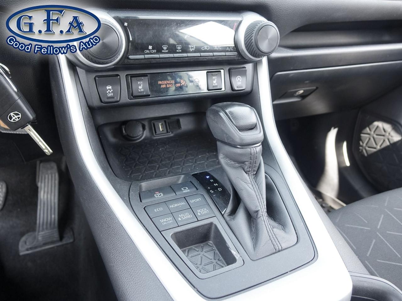 2022 Toyota RAV4 LE MODEL, AWD, REARVIEW CAMERA, HEATED SEATS, LANE Photo