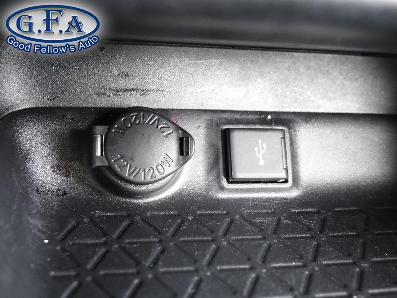 2021 Toyota RAV4 XLE MODEL, AWD, SUNROOF, REARVIEW CAMERA, HEATED S Photo17