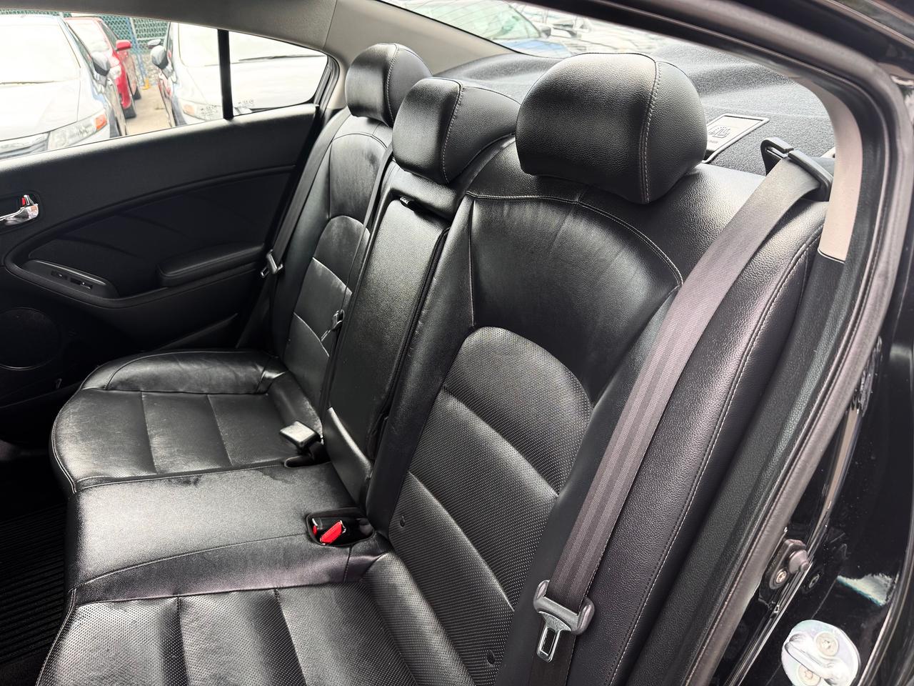 2017 Kia Forte FINANCING AVAILABLE Photo15