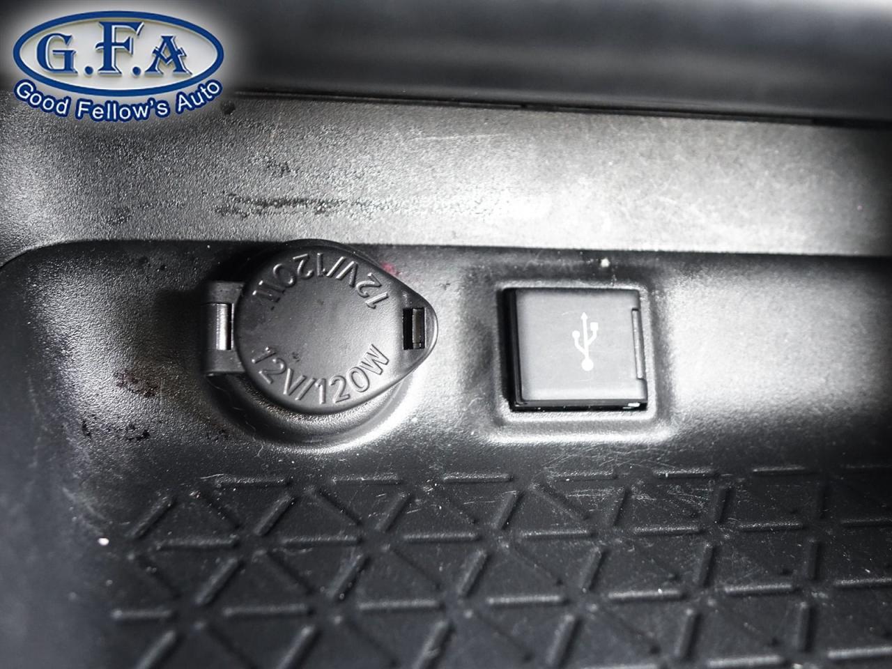 2021 Toyota RAV4 XLE MODEL, AWD, SUNROOF, REARVIEW CAMERA, HEATED S - Photo #17