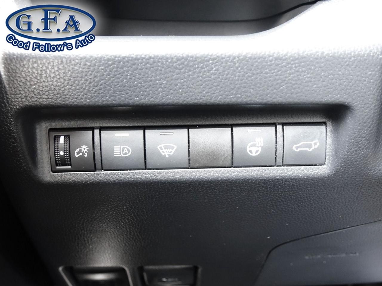 2021 Toyota RAV4 XLE MODEL, AWD, SUNROOF, REARVIEW CAMERA, HEATED S - Photo #21