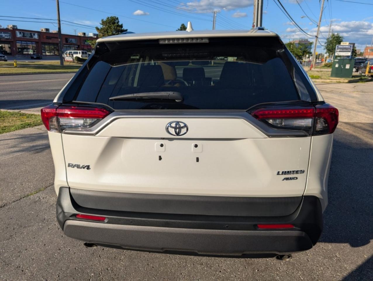 2021 Toyota RAV4 LIMITED  - Photo #3