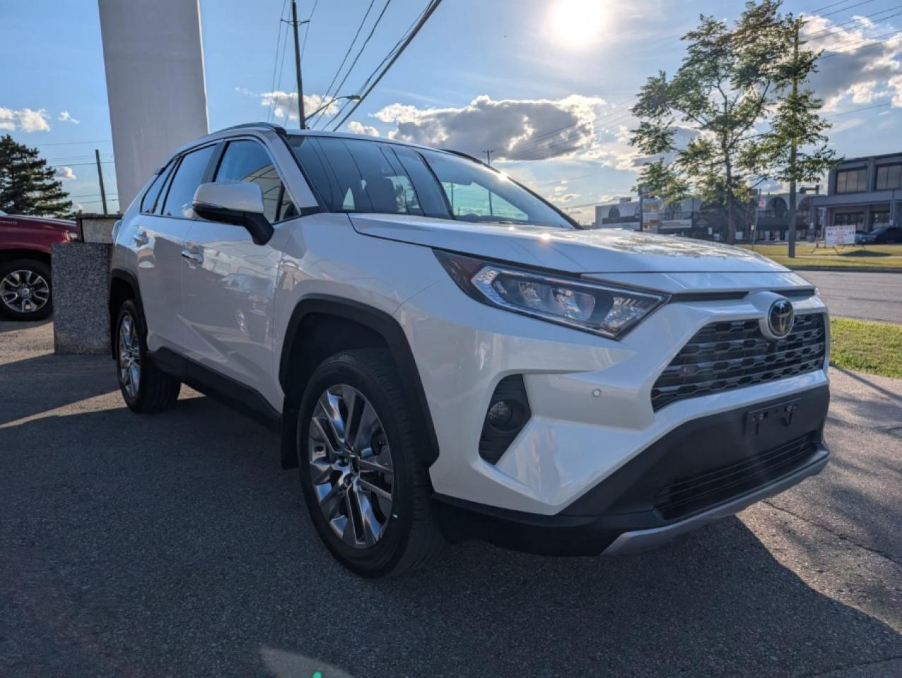 2021 Toyota RAV4 LIMITED  - Photo #5