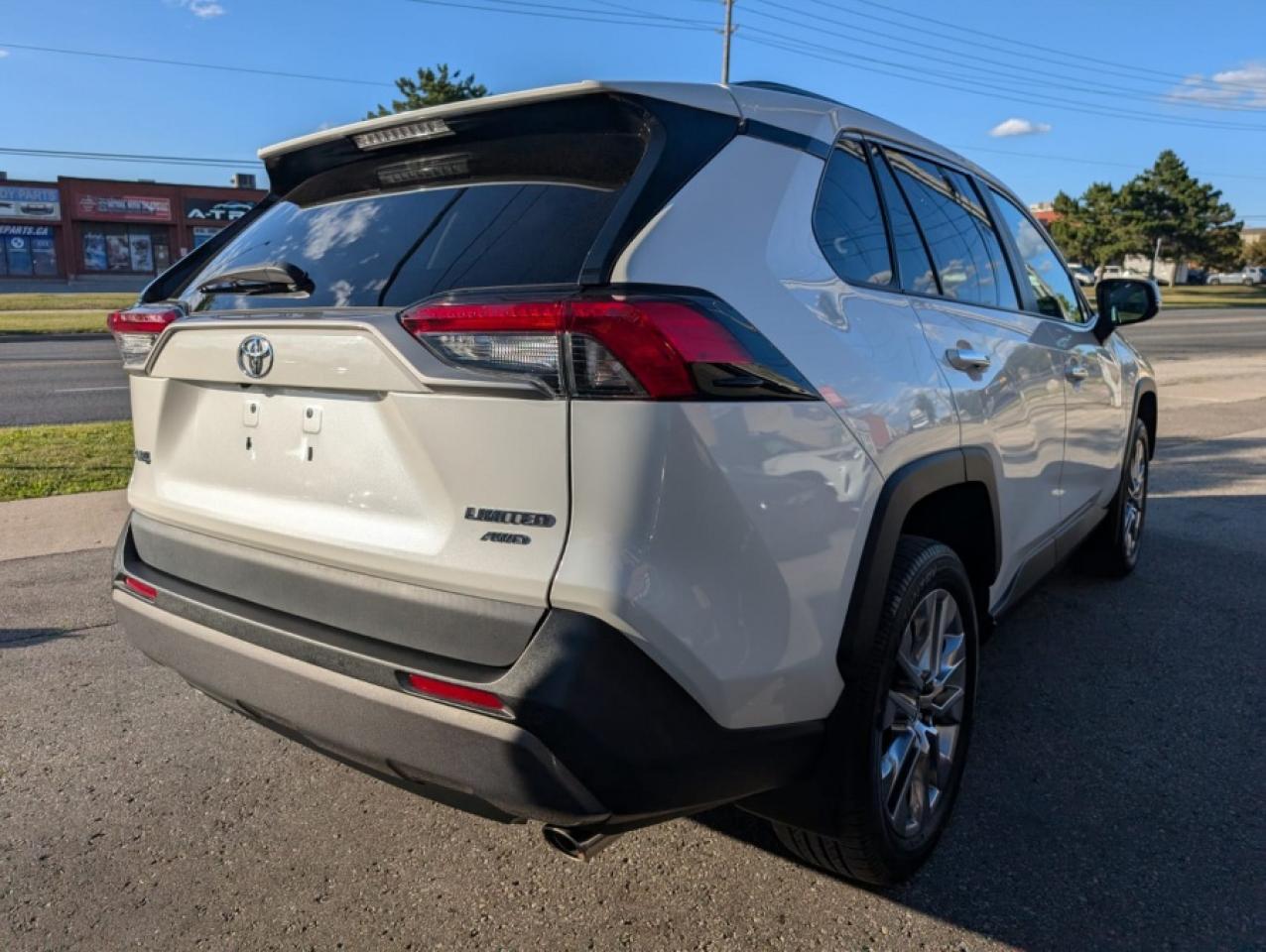 2021 Toyota RAV4 LIMITED  - Photo #6