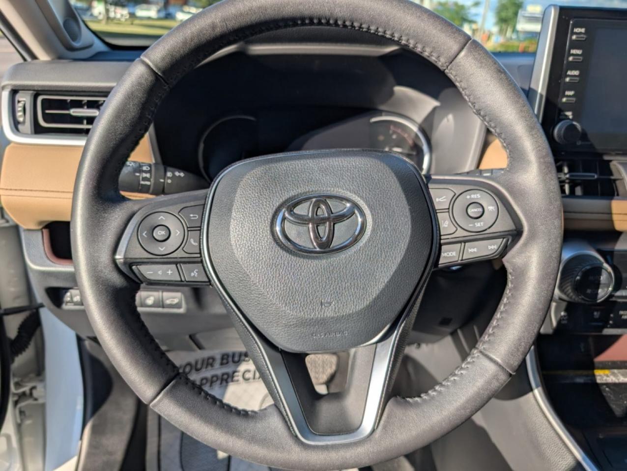 2021 Toyota RAV4 LIMITED  - Photo #12