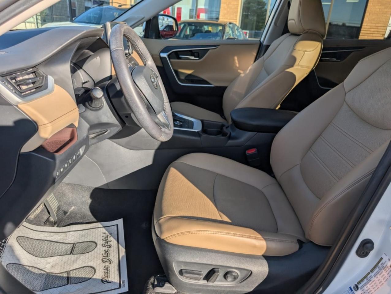 2021 Toyota RAV4 LIMITED  - Photo #11