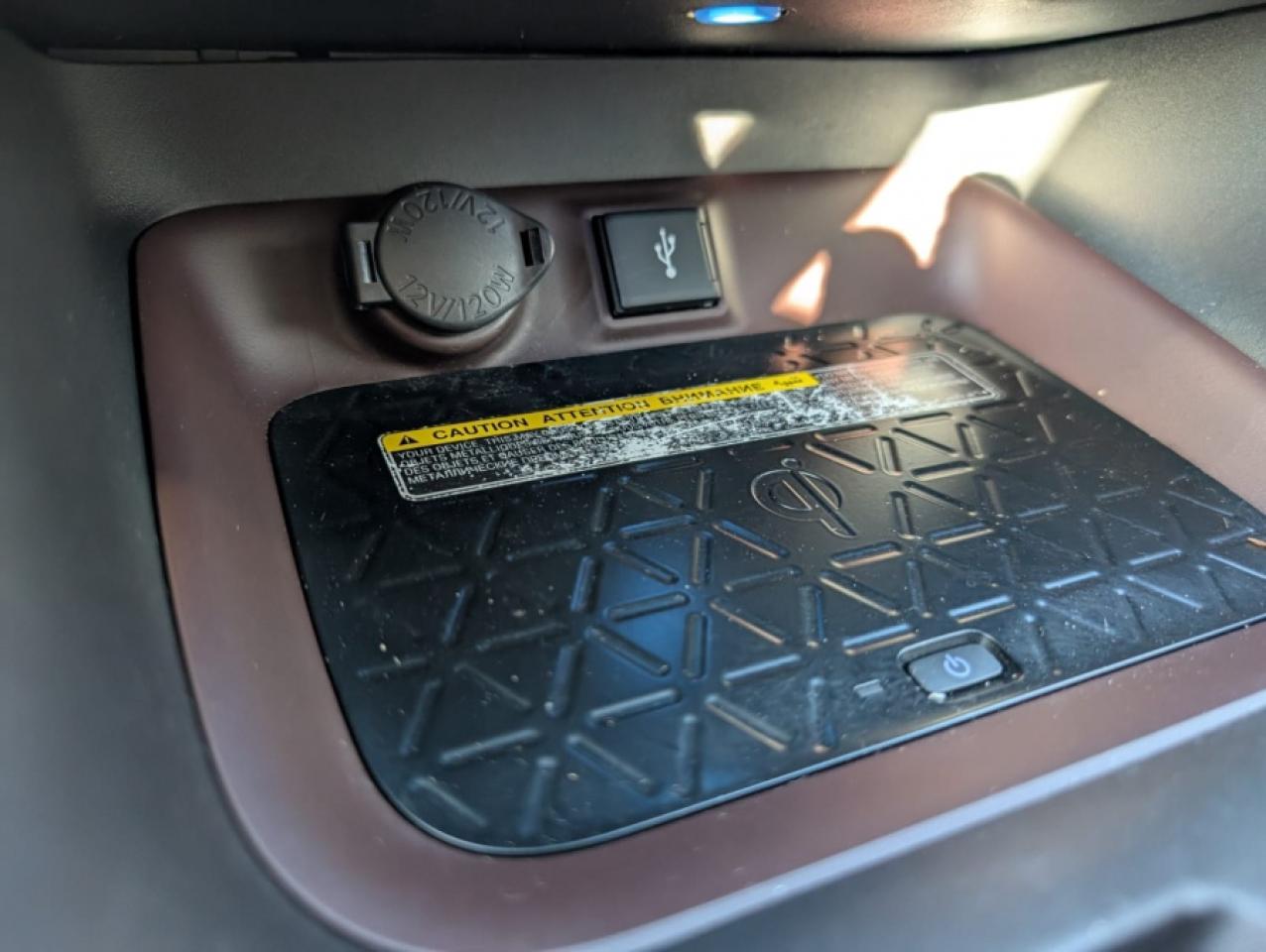 2021 Toyota RAV4 LIMITED  - Photo #17