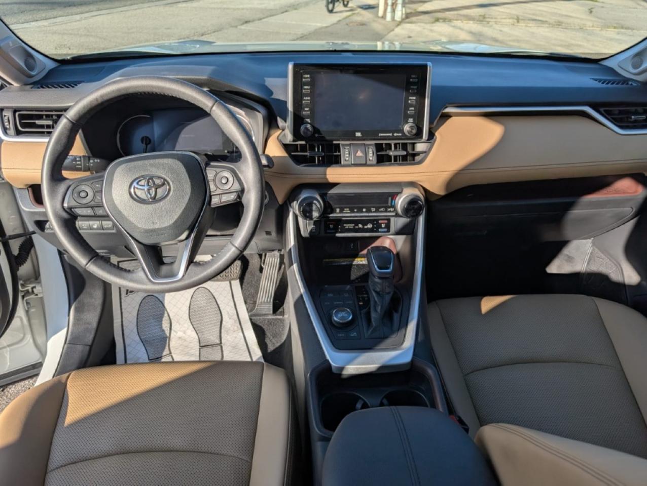 2021 Toyota RAV4 LIMITED  - Photo #22