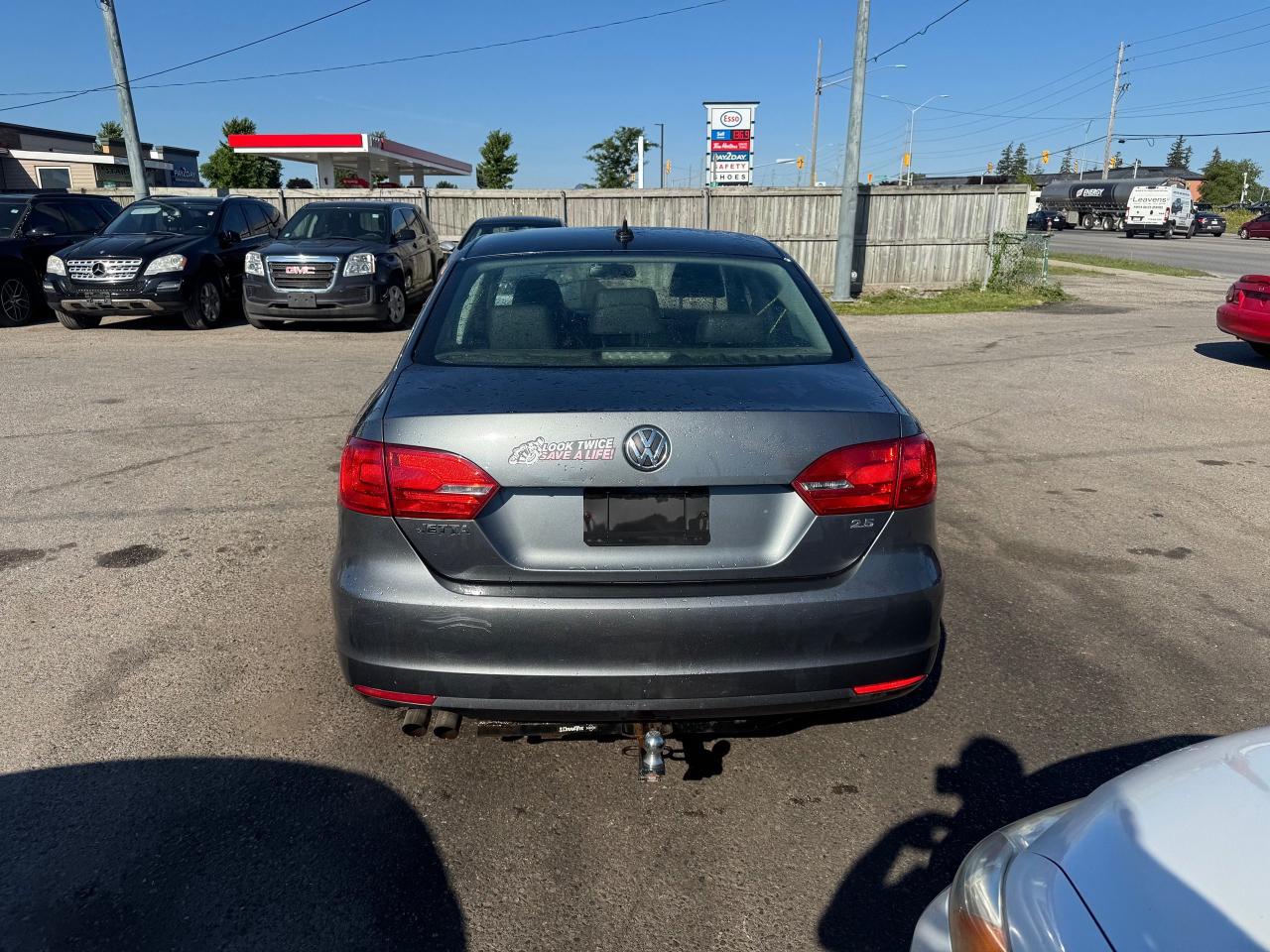 2013 Volkswagen Jetta HIGHLINE, AUTO, DRIVES GREAT, ROOF, LOADED, AS IS - Photo #4