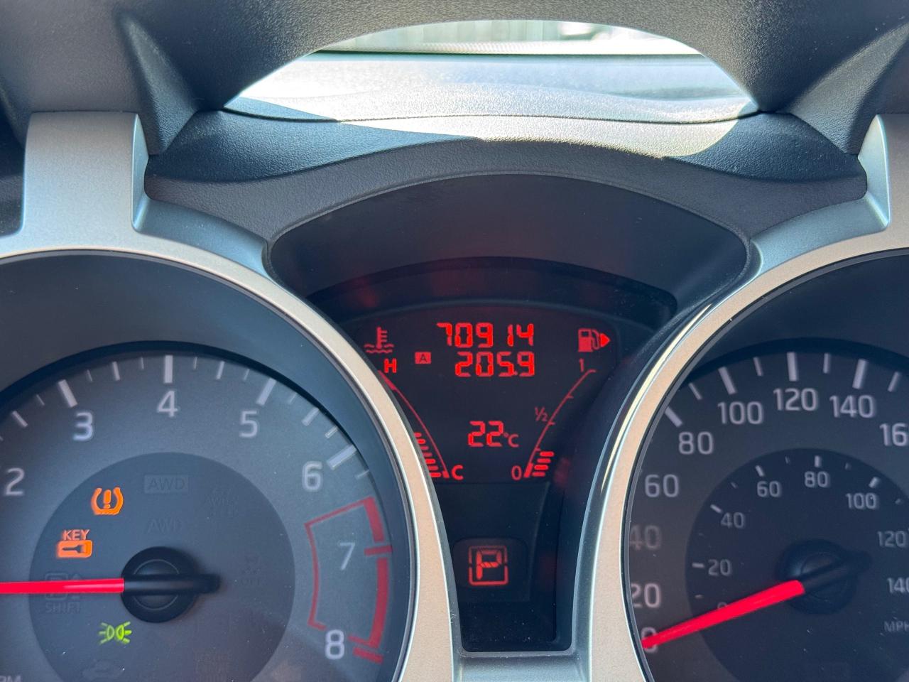 2015 Nissan Juke SV, AUTO, LOW KMS, ONLY 70KMS, CERTIFIED - Photo #10