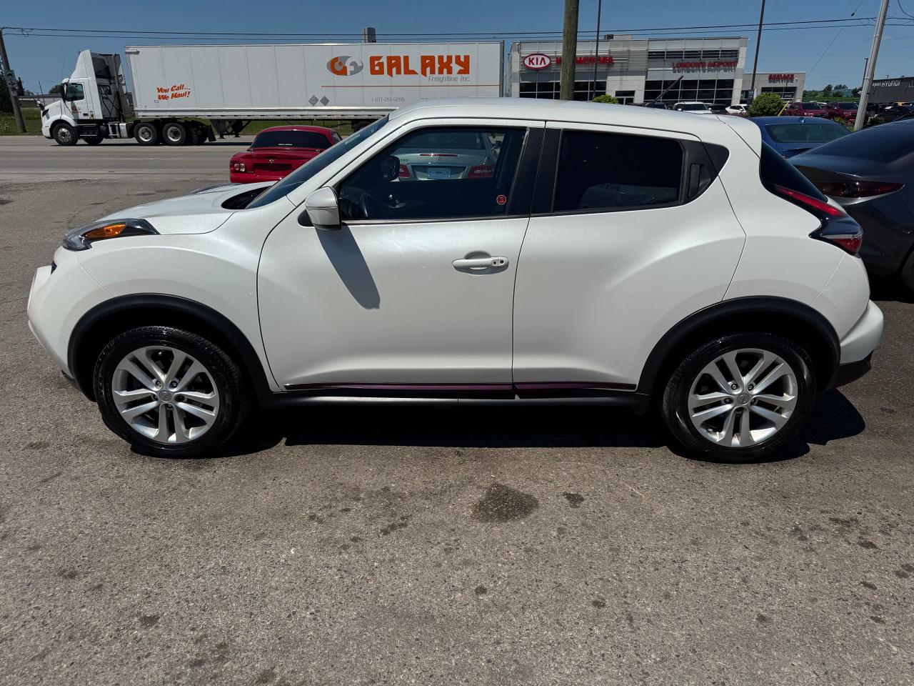 2015 Nissan Juke SV, AUTO, LOW KMS, ONLY 70KMS, CERTIFIED - Photo #2