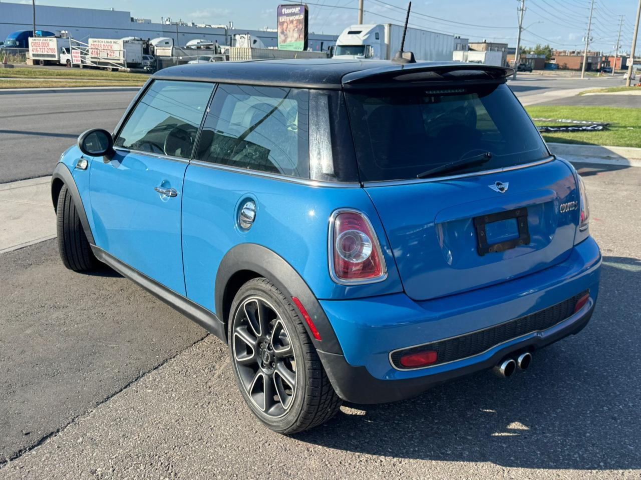 2013 MINI Cooper S - Photo #4