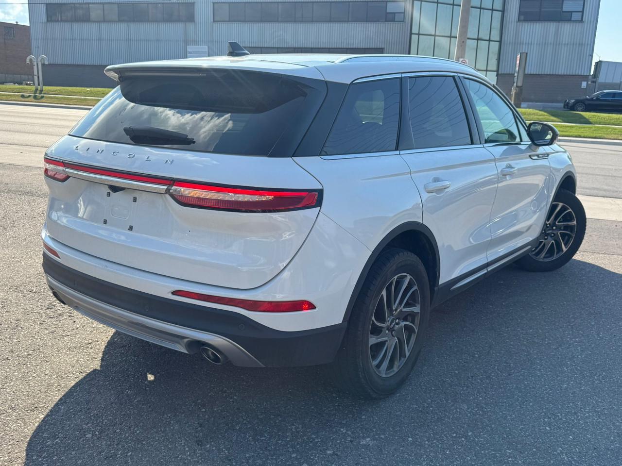 2020 Lincoln Corsair Standard - Photo #4