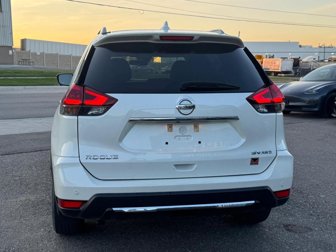 2020 Nissan Rogue SV - Photo #6