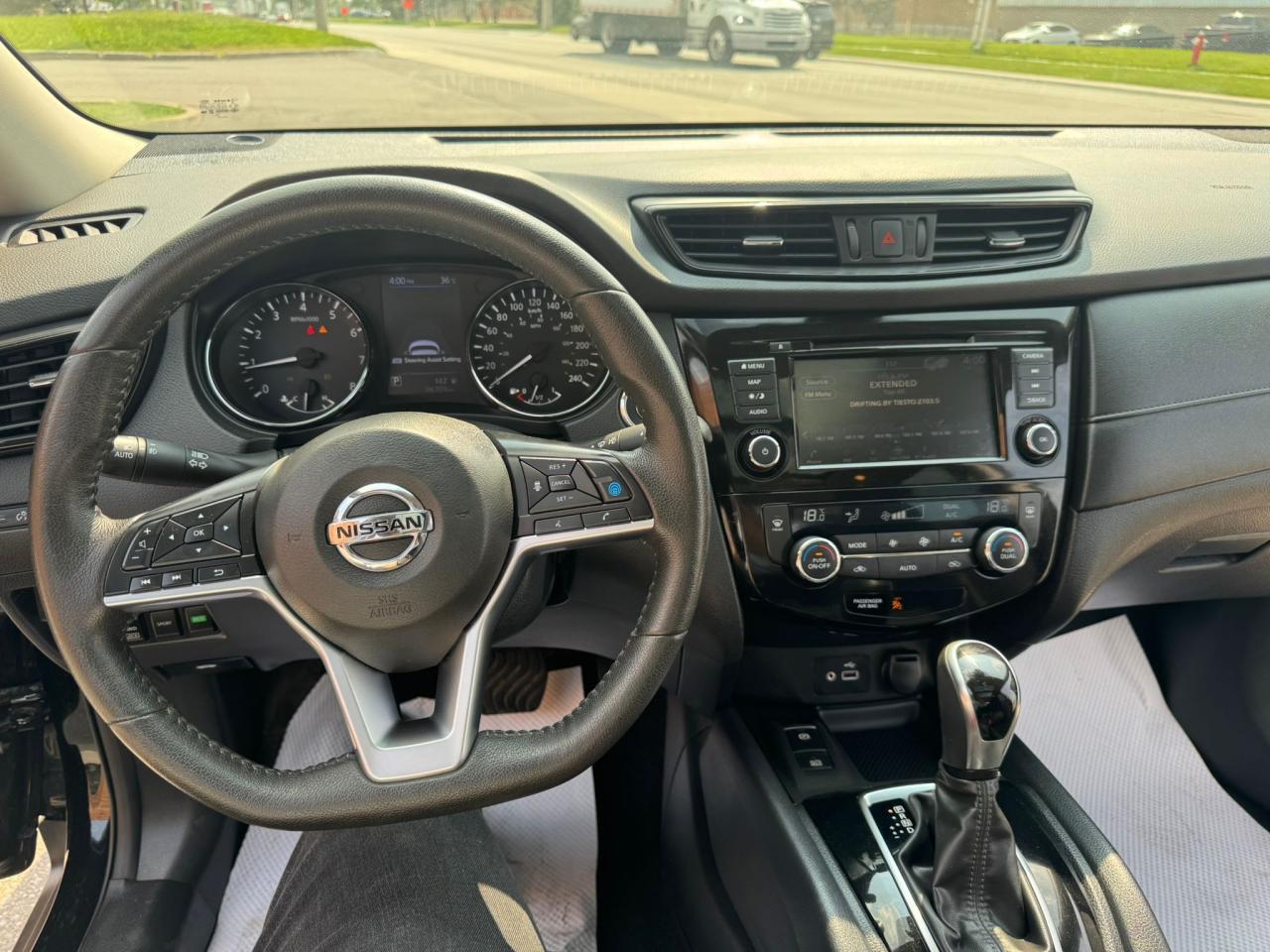2020 Nissan Rogue SV - Photo #13