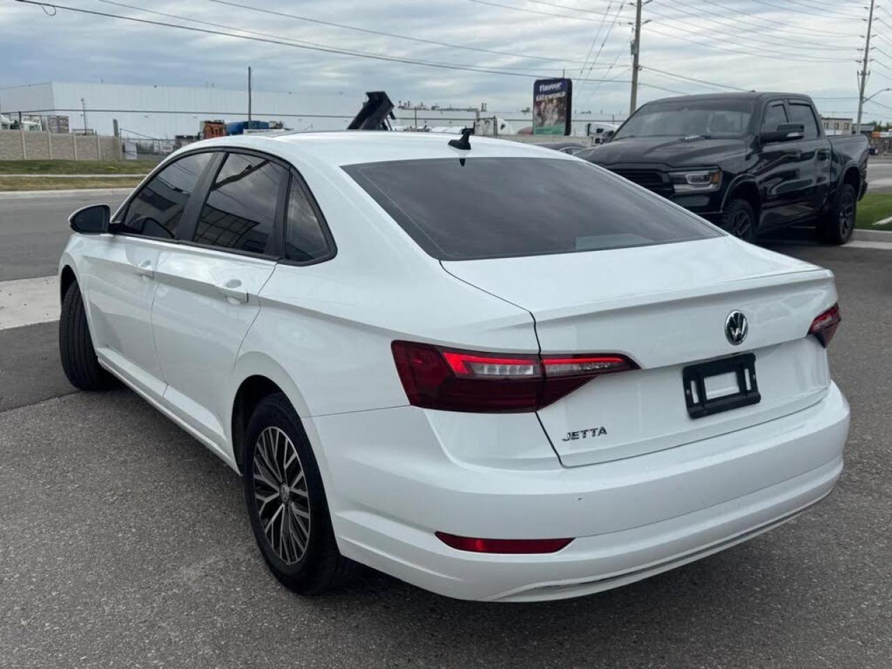 2021 Volkswagen Jetta Highline FWD - Photo #9
