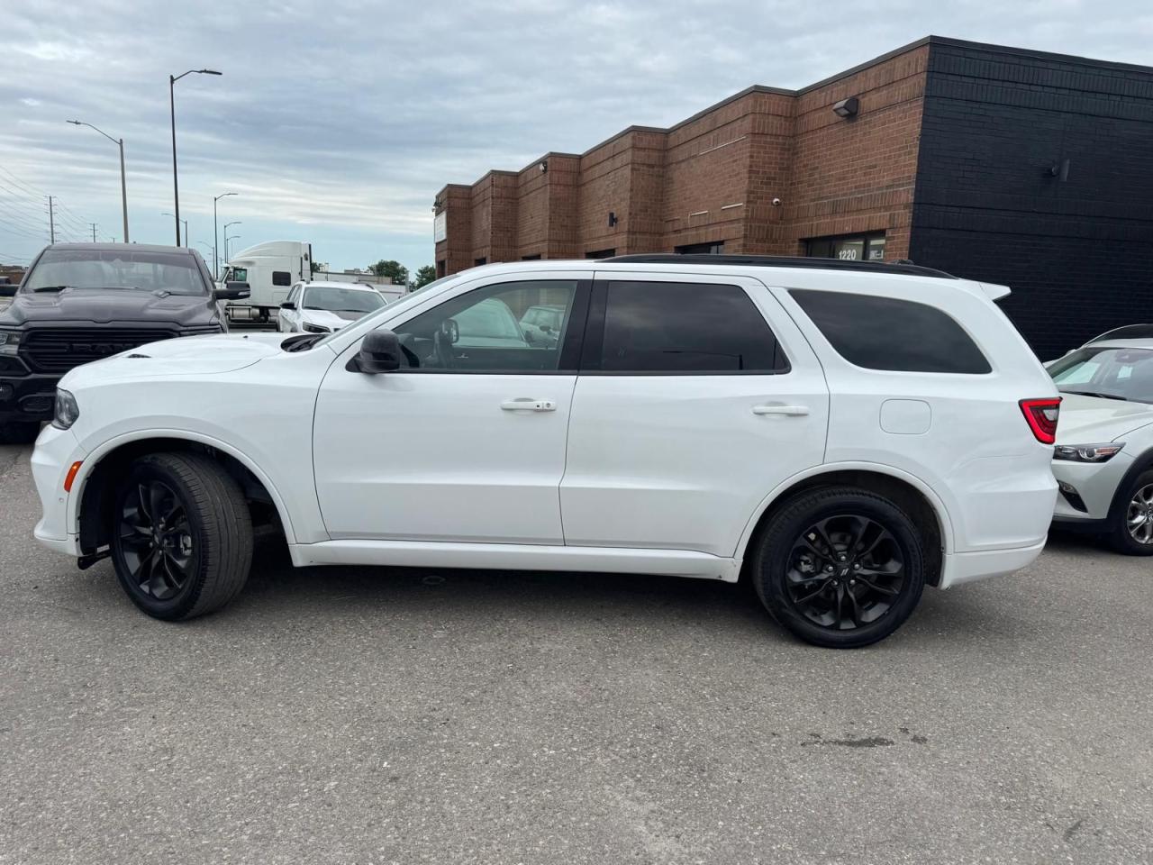 2023 Dodge Durango GT Plus - Photo #3