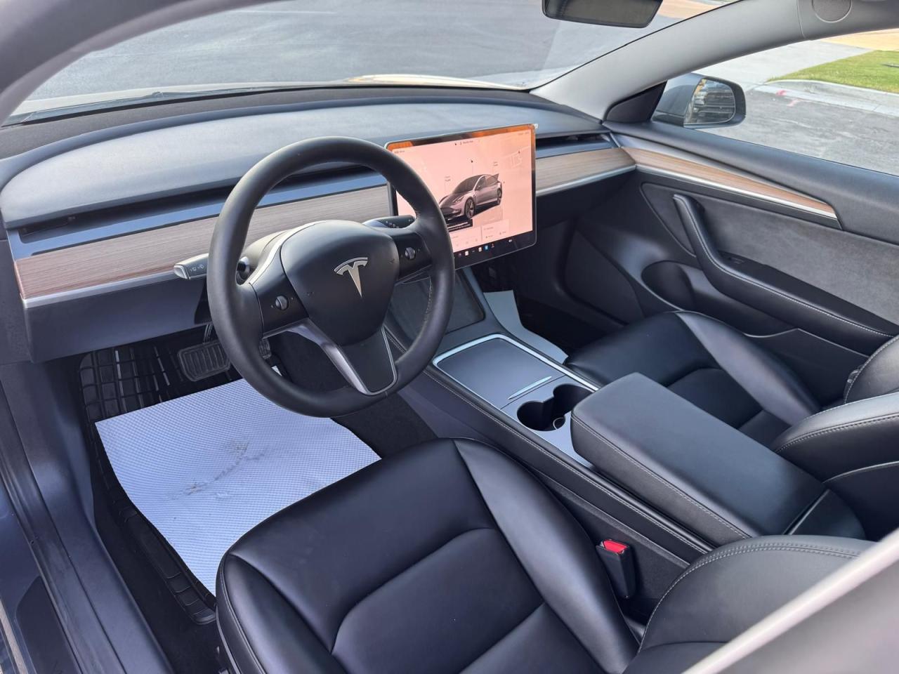 2023 Tesla Model 3  - Photo #13