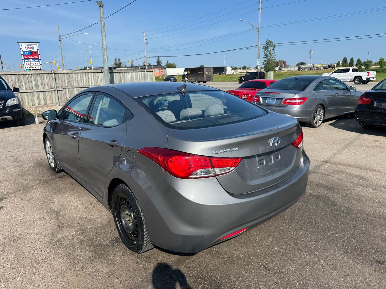 2013 Hyundai Elantra AS IS, GL, AUTO, ENGINE TICK, 4CYL, ONLY 67,000KMS - Photo #3