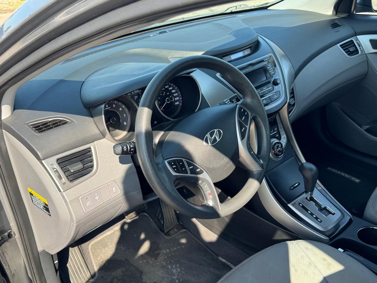 2013 Hyundai Elantra AS IS, GL, AUTO, ENGINE TICK, 4CYL, ONLY 67,000KMS - Photo #10