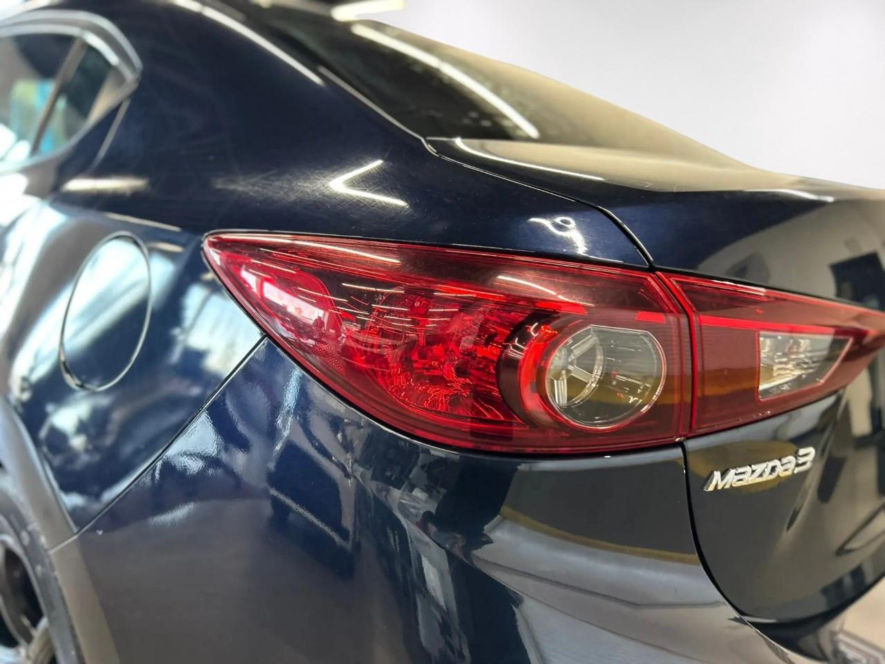 2014 Mazda MAZDA3 I Sport Photo