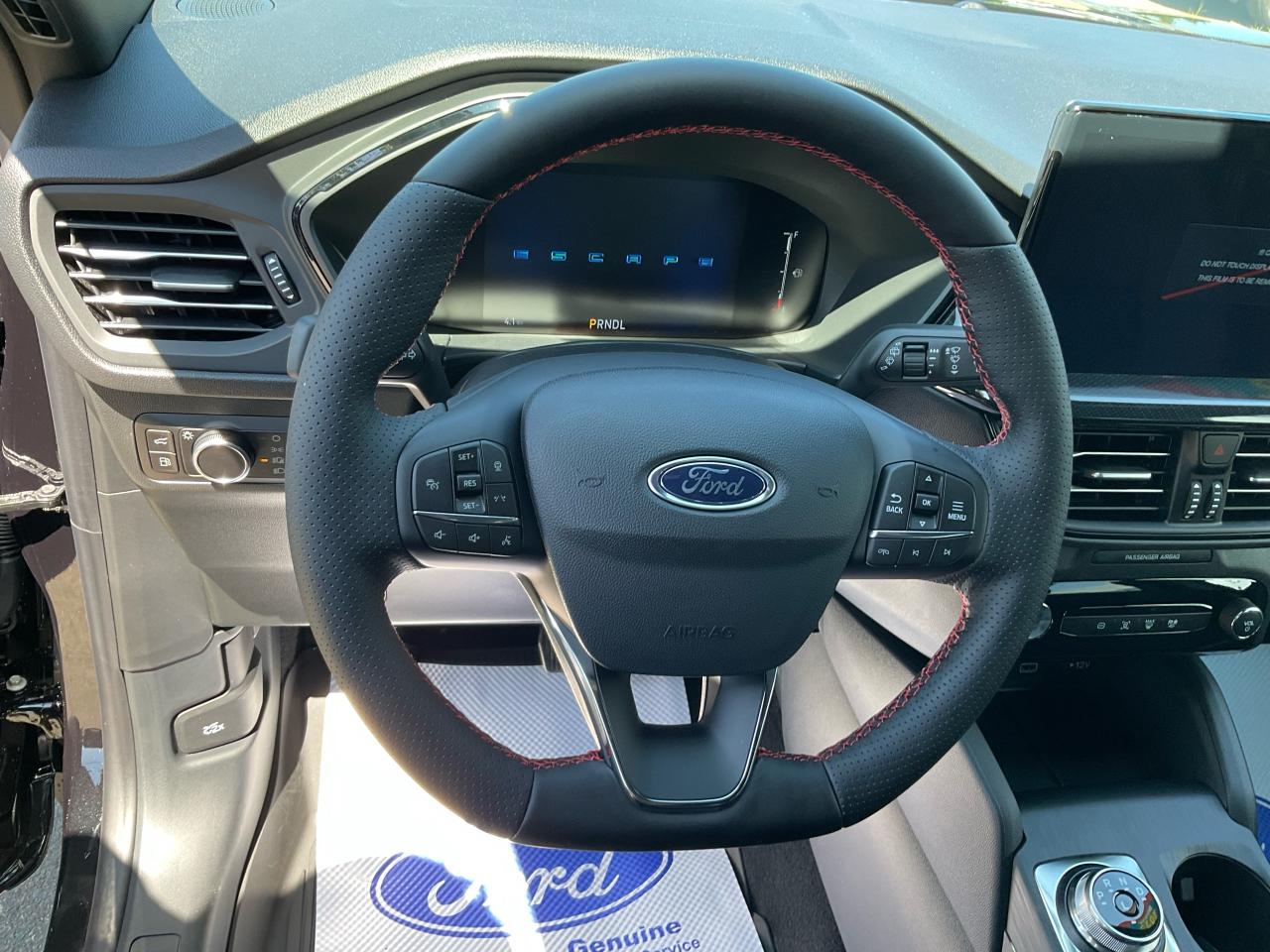 2025 Ford Escape ST-Line Photo5
