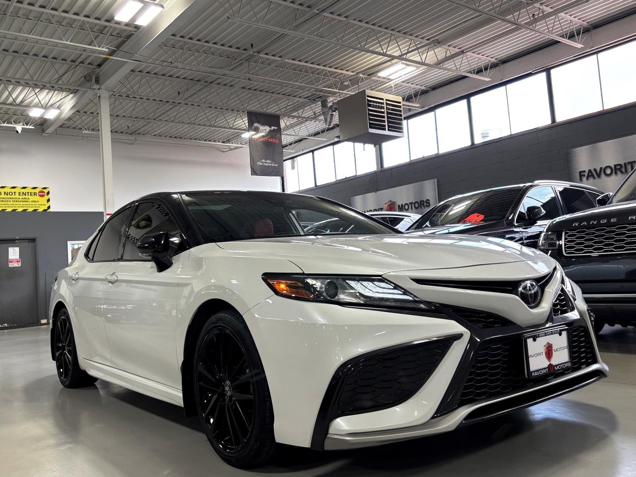 2022 Toyota Camry XSE|REDLEATHER|PANOROOF|AMBIENT|WIRELESSCHARGING|+ - Photo #2