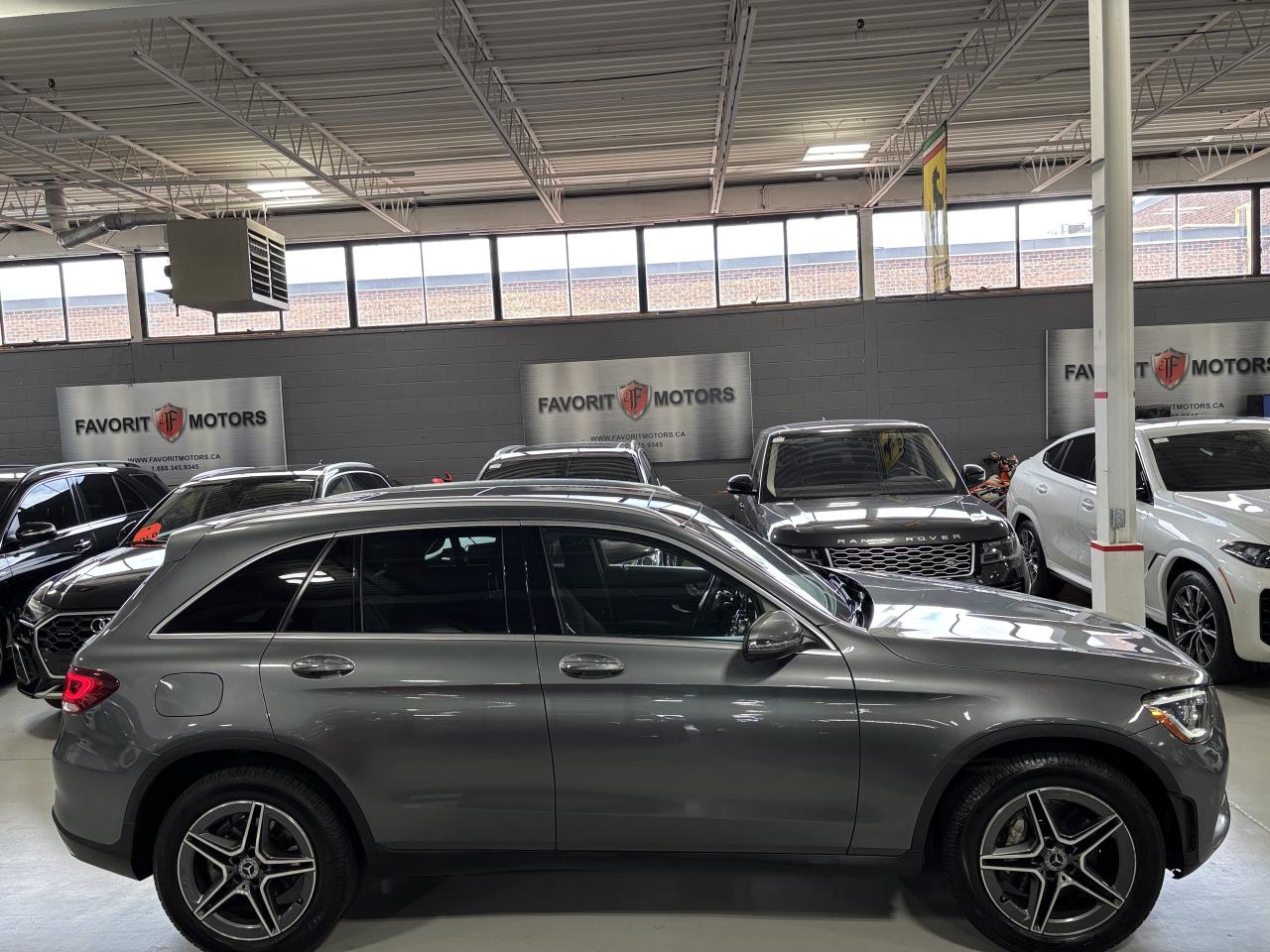 2020 Mercedes-Benz GLC GLC300|4MATIC|AMGPKG|WOOD|LEATHER|DUALSUNROOF|LED| - Photo #4