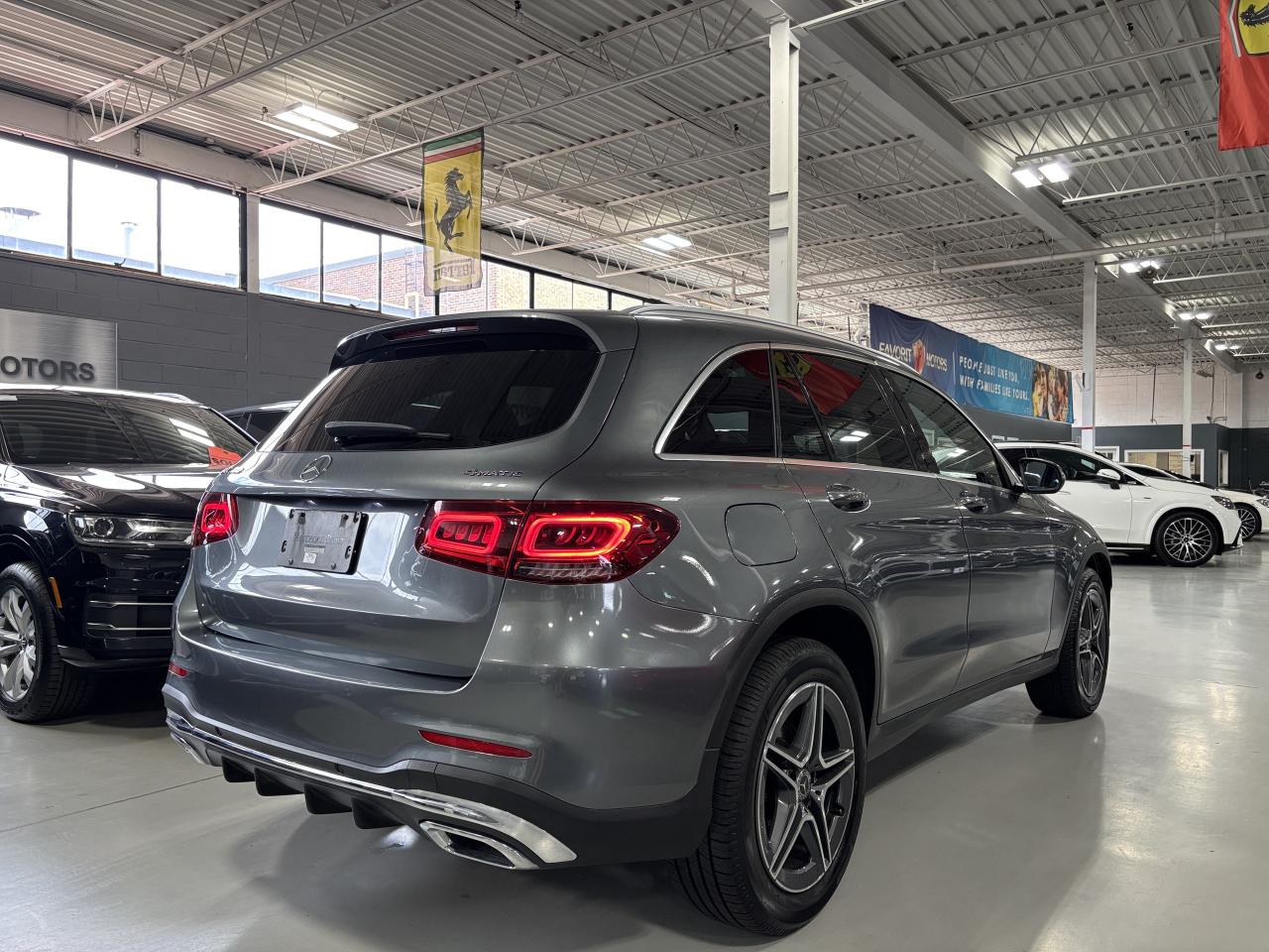 2020 Mercedes-Benz GLC GLC300|4MATIC|AMGPKG|WOOD|LEATHER|DUALSUNROOF|LED| Photo4