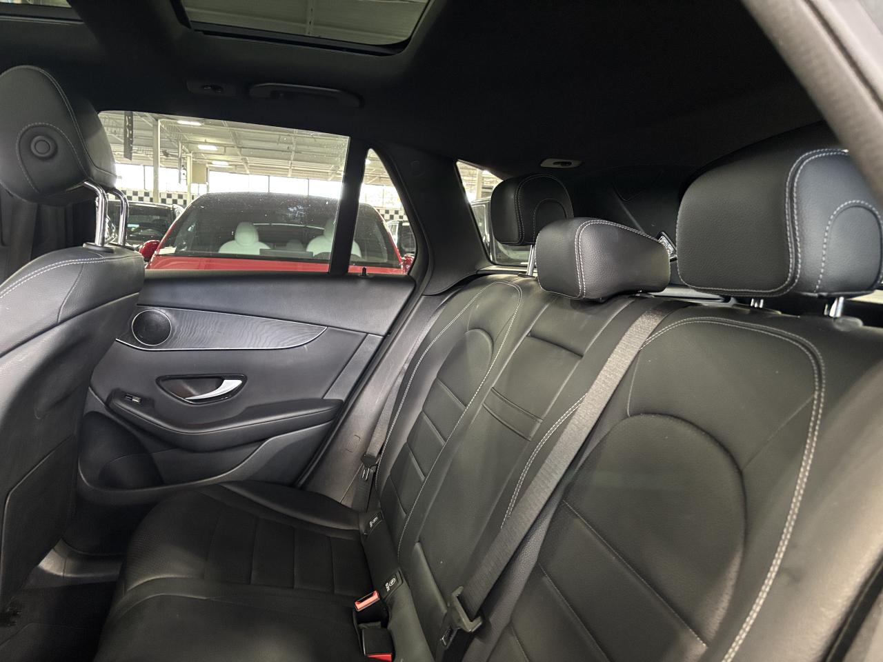 2020 Mercedes-Benz GLC GLC300|4MATIC|AMGPKG|WOOD|LEATHER|DUALSUNROOF|LED| - Photo #10