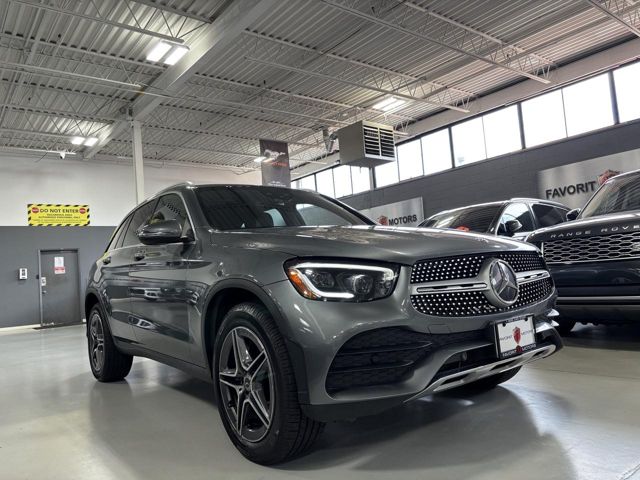 2020 Mercedes-Benz GLC GLC300|4MATIC|AMGPKG|WOOD|LEATHER|DUALSUNROOF|LED| Photo