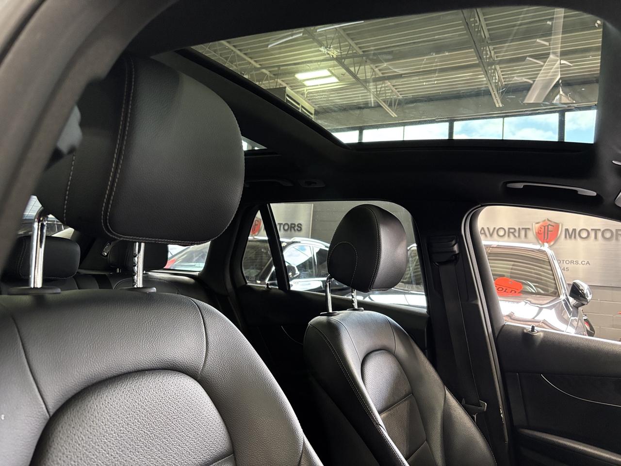 2020 Mercedes-Benz GLC GLC300|4MATIC|AMGPKG|WOOD|LEATHER|DUALSUNROOF|LED| Photo
