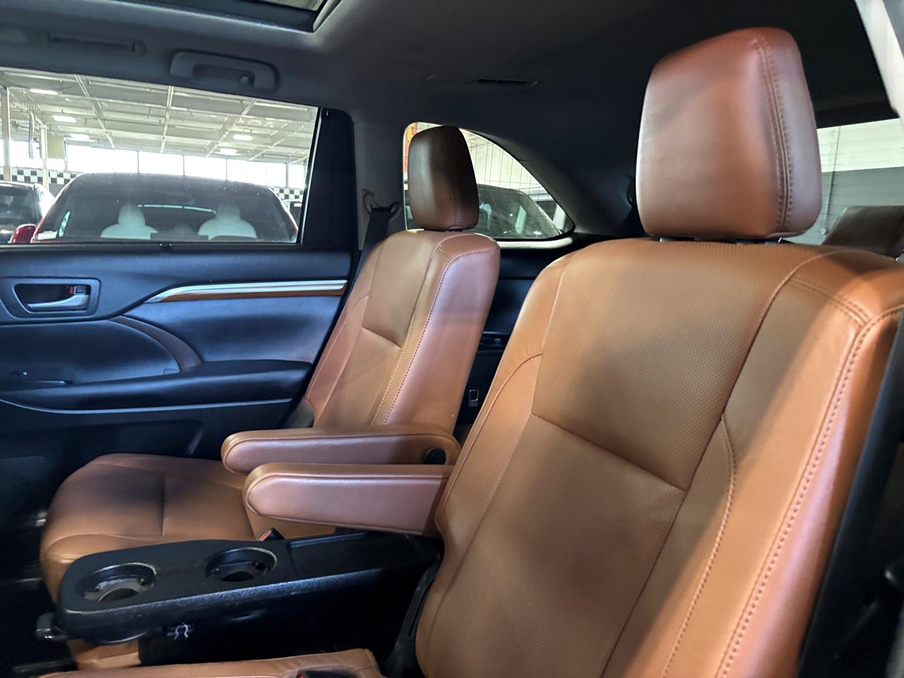 2019 Toyota Highlander Limited AWD|CARAMELSEATS|JBLAUDIO|NAV|360CAM|7PASS - Photo #8