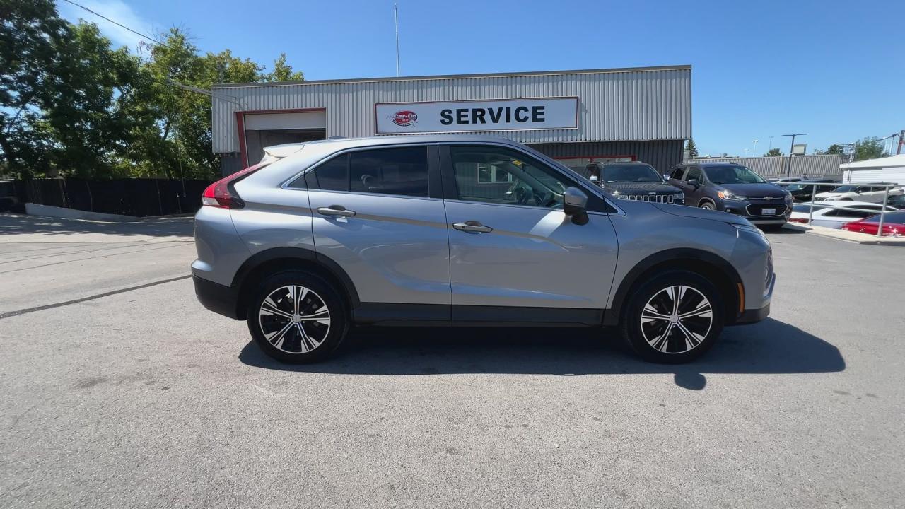 2022 Mitsubishi Eclipse Cross SE AWD | HTD SEATS/STEERING |CARPLAY | 18IN ALLOYS Photo