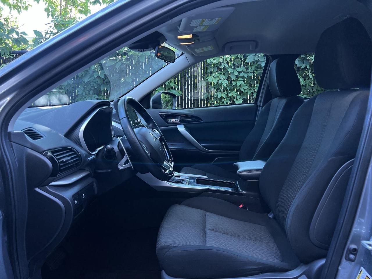 2022 Mitsubishi Eclipse Cross SE AWD | HTD SEATS/STEERING |CARPLAY | 18IN ALLOYS Photo