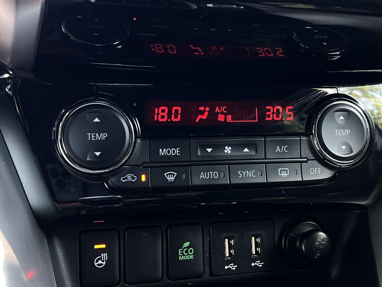 2022 Mitsubishi Eclipse Cross SE AWD | HTD SEATS/STEERING |CARPLAY | 18IN ALLOYS Photo